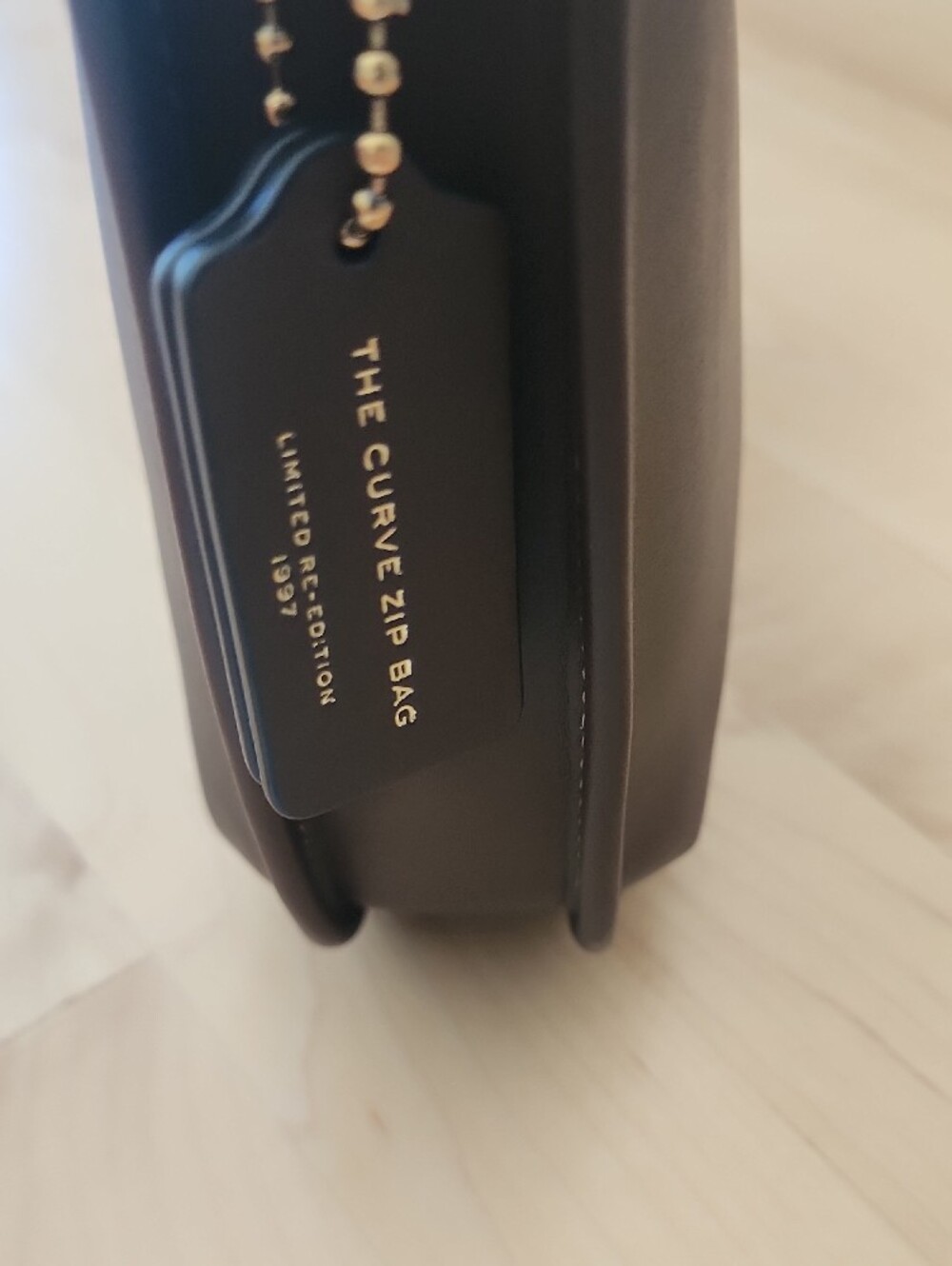 Coach Curve Zip Bag Maple - Picture 5 of 11